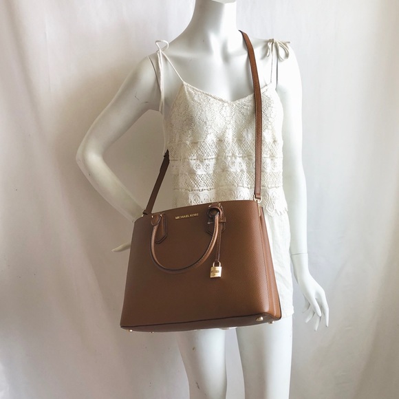 MICHAEL KORS ADELE SATCHEL BAG - Picture 8 of 8